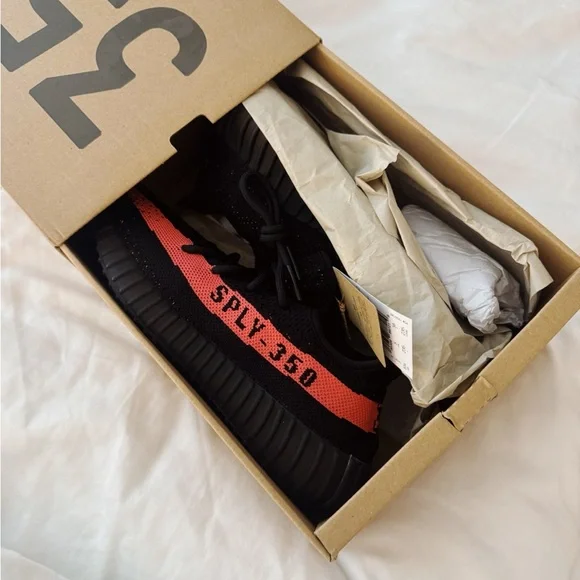 adidas gazelle silver green womens Yeezy Boost 350 V2 'Onyx' HQ4540